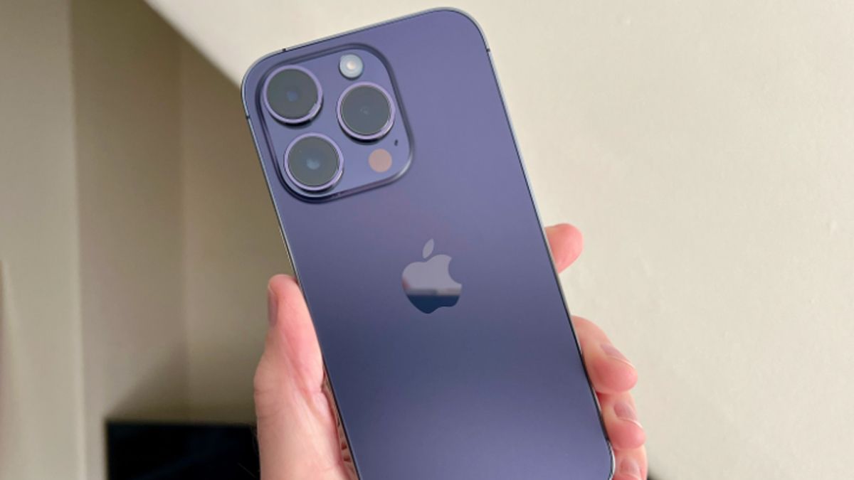 Una pareja vendió a su bebé para comprar un iPhone 14 y grabar Reels de Instagram.&nbsp;