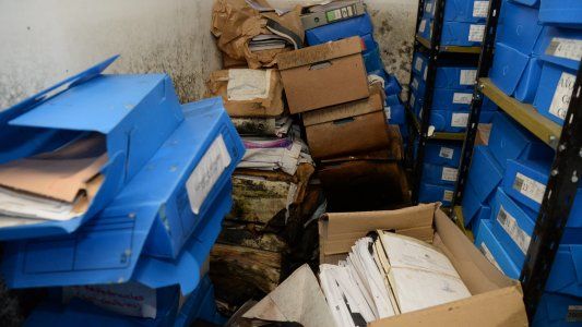 “Desidia macrista”: la denuncia del ministerio de Defensa tras encontrar archivos en un depósito inundado