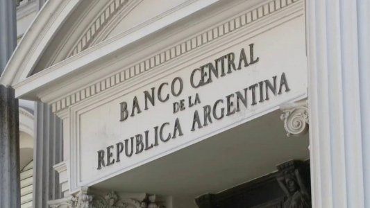 El Central recortó US$405 millones de sus reservas y el dólar se mantuvo a $58