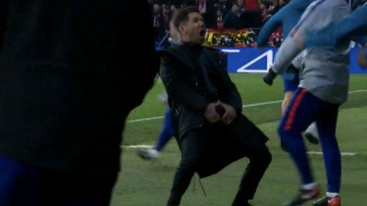 Simeone explicó su polémico gesto en la victoria del Atlético de Madrid: Lo hice porque tenemos huevos