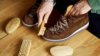 ¿Te cuesta la limpieza? Te mostramos cómo lavar tus ZAPATILLAS de GAMUZA