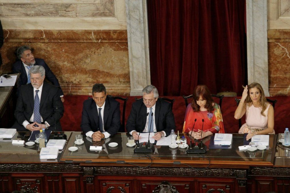 Alberto habla ante la Asamblea Legislativa: entre el balance de la pandemia, los proyectos económicos y la búsqueda de retomar el centro