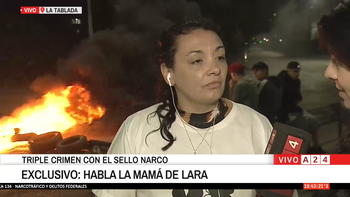 La mujer dialogó con el móvil de A24, dispuesto en la rotonda de La Tablada. (Foto: A24).