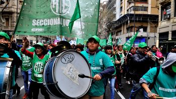 El Gobierno apeló el fallo que restableció el asueto del Día del Trabajador del Estado