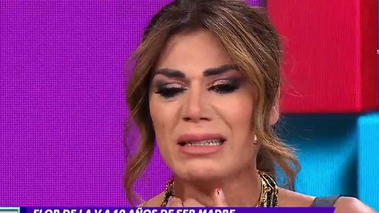 El llanto desconsolado de Florencia de la V, a 10 años del nacimiento de sus hijos