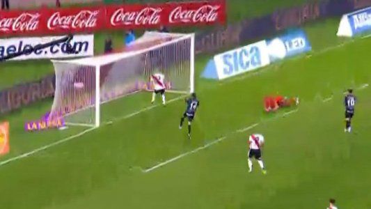 Pinola salvó el invicto de Armani y de River