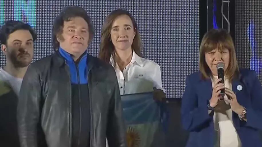 Javier Milei ratificó en su cierre de campaña que los fiscales de Macri y Bullrich van a cuidar los votos
