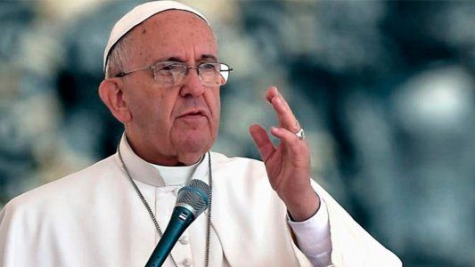 Novaresio, entre el “encierro” del Gobierno y una pregunta a Francisco: “¿Usted cree que una mujer que aborta es Goebbels?”