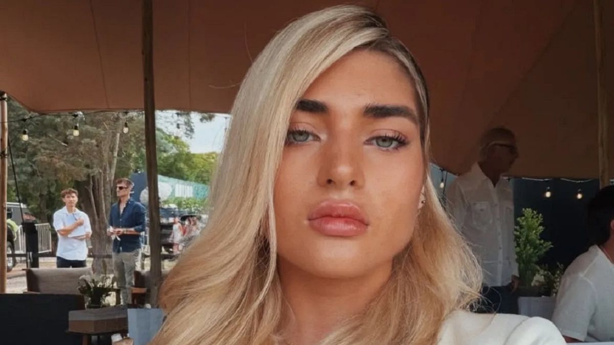 Martita Fort publicó una foto provocadora con su primo John en medio de la guerra familiar