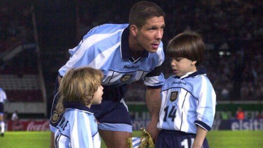 El tierno mensaje de Gio Simeone tras su debut en la Selección Argentina