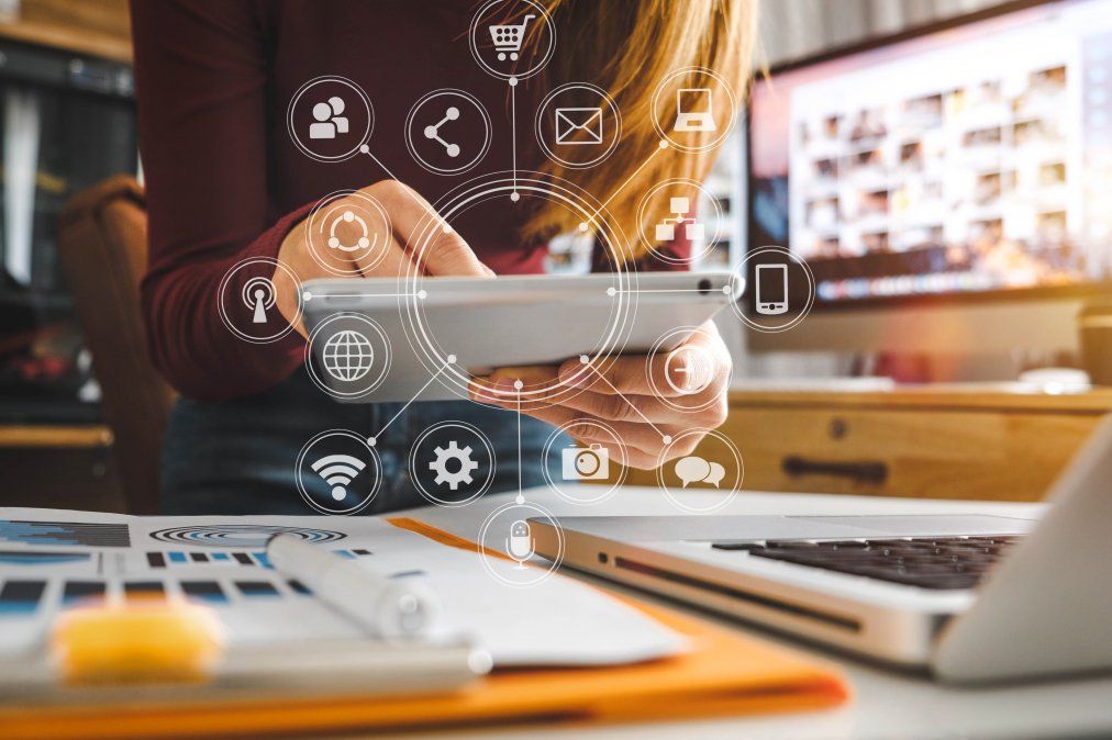 A la hora de contruir una marca sólidad te invito a pensar todas las virtudes de tu empresa y rastrear dónde las estás comunicando. Te vas a sorprender con el resultado.