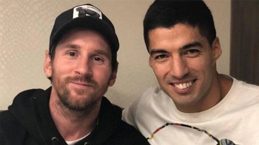 ¡Traigan vino, juegan los culé!: el brindis de Messi y Suárez tras la goleada del Barcelona al Real Madrid