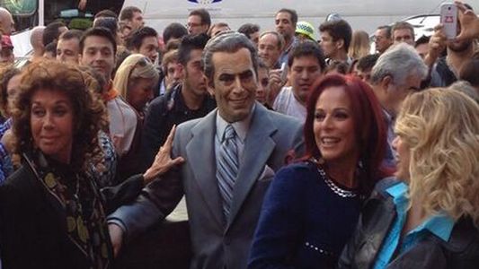 Juan Carlos Calabró ya tiene su estatua en la avenida Corrientes