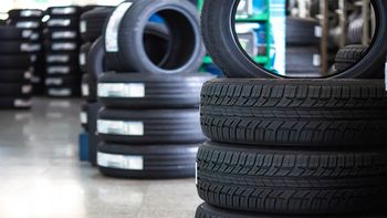 Crece el conflicto en la industria de los neumáticos y dos automotrices paran la producción