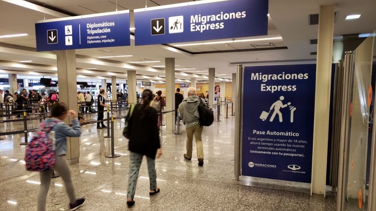 Migraciones ordenó reforzar los controles migratorios y extremar criterios de admisión al territorio nacional.