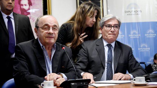 Moreau y un guiño para los senadores de la UCR: Ellos tienen la llave para que se caiga el DNU de Milei