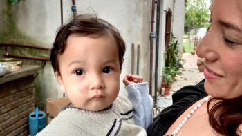 La nueva vida de Oliver, el bebé que perdió a sus padres en un accidente y quedó solo en la Argentina