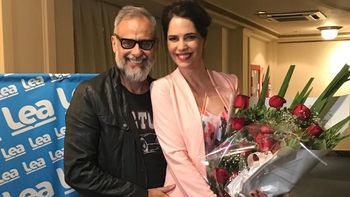 Romina Pereiro presentó su primer libro y Jorge Rial la sorprendió con un regalo