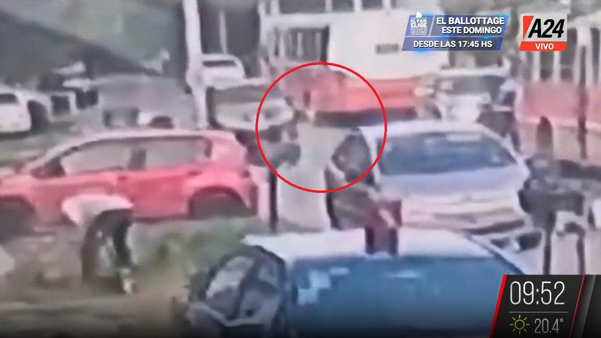 Atropelló a una nena de 9 años a la salida de un colegio y se dio a la fuga