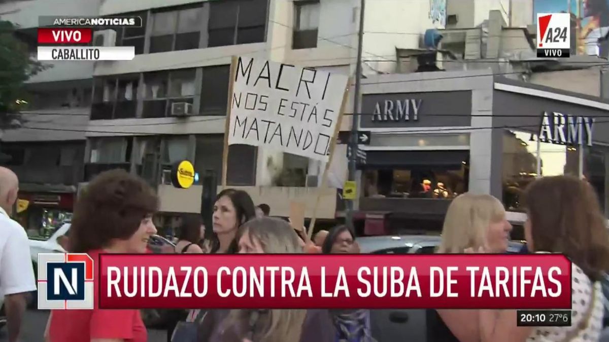 Ruidazo en distintos barrios de la Capital contra el aumento de tarifas
