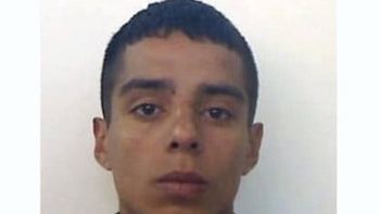 Leandro Daniel Suárez Que estuvo seis años preso por un robo y recuperó la libertad en agosto de 2020, seguirá detenido luego de negarse a declarar. Leandro Daniel Suárez Que estuvo seis años preso por un robo y recuperó la libertad en agosto de 2020, seguirá detenido luego de negarse a declarar.