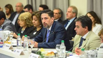 El Gobierno nacional convocó a paritarias a los docentes