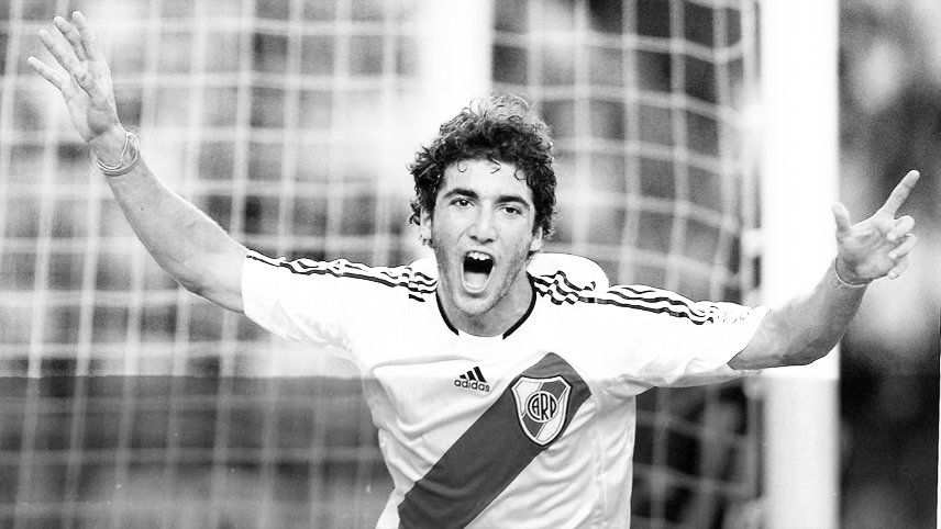 Francescoli, sobre las chances de Higuaín de volver a River: Él decidirá, más adelante lo veremos