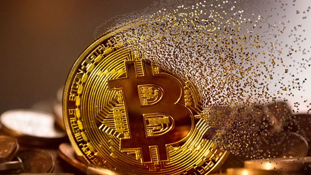 Bitcoin: los analistas se preguntan si seguirá la caída o la principal criptomoneda logró un piso de estabilidad.   