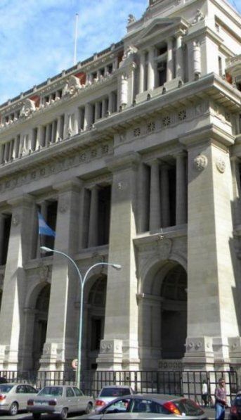 La Justicia decidió la intervención de OCA por su deuda con la AFIP