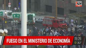 Evacuaron el Ministerio de Economía por un principio de incendio