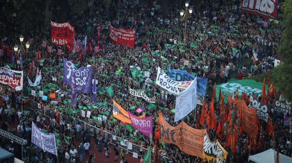 Por la fuerte tormenta, se suspendió el acto de apertura del Encuentro Nacional de Mujeres