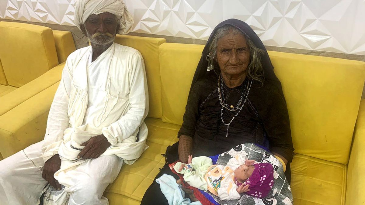 Jivunben Rabari y su marido Maldhari.