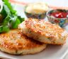 Hamburguesas de pollo caseras: una receta práctica, rica y muy versátil