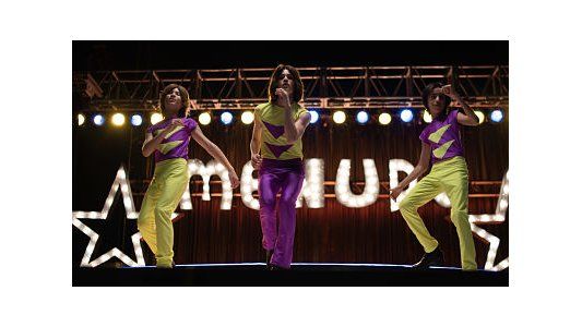 Llega Súbete a mi moto: la historia de Menudo, el grupo de donde salió Ricky Martin