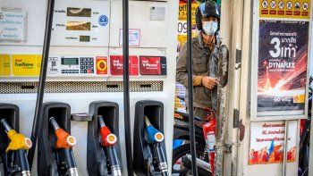 Luego del lunes negro, el repunte del petróleo alimenta la recuperación de los mercados del mundo