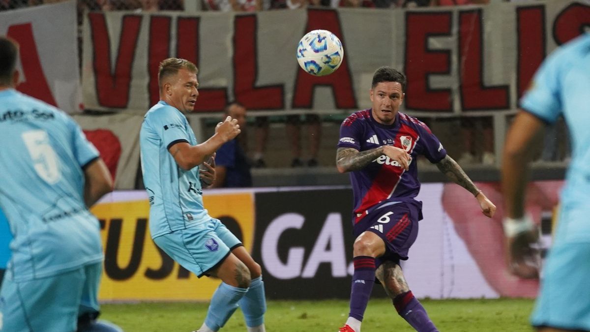 Copa Argentina: con mucho sufrimiento y un penal sobre la hora, River le ganó 1-0 a Ciudad de Bolívar Copa Argentina: con mucho sufrimiento y un penal sobre la hora, River le ganó 1-0 a Ciudad de Bolívar