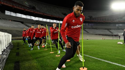 River, en alerta: una figura abandonó la práctica por un cuadro gripal y temen por más casos