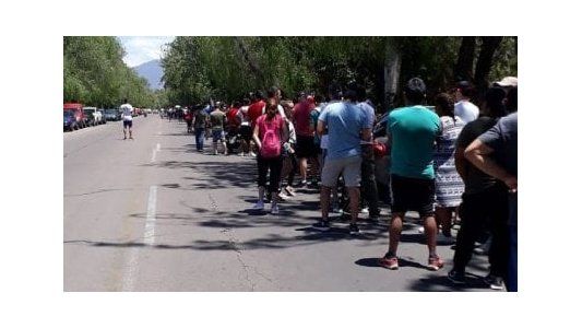 Copa Argentina: Hubo largas filas de hinchas de River para comprar entradas para la final