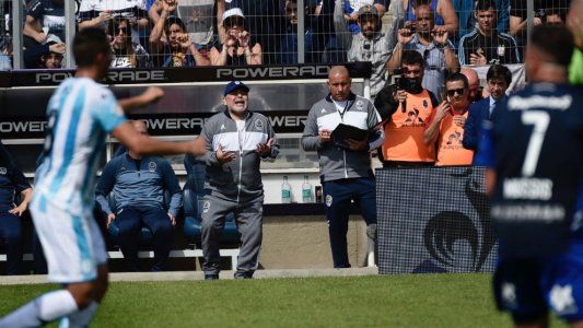 Maradona y su llamativo análisis: El rival hizo dos pelotas sucias y dos goles