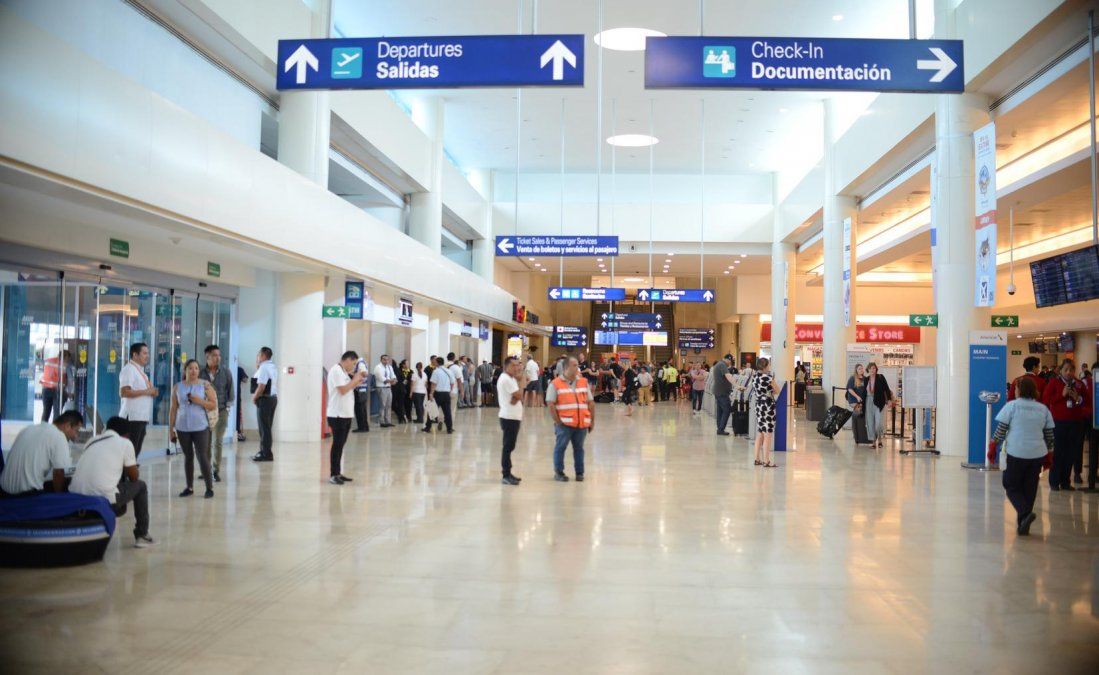 Los estudiantes no podrán regresar desde Cancún hasta que los test de PCR den negativo