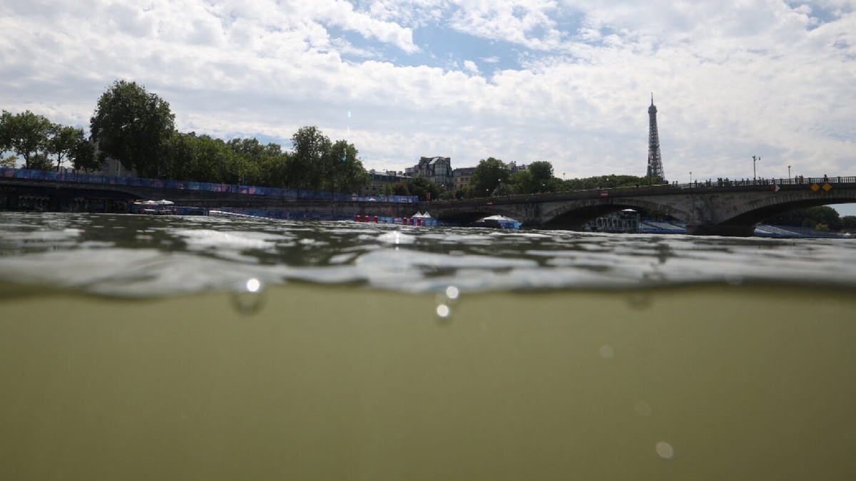 Juegos Olímpicos: se cancelaron los entrenamientos en el Sena y crecen las dudas sobre la calidad del agua. (Foto: REUTERS)