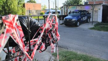 El lugar del enfrentamiento entre el policía de civil y los dos delincuentes (Foto: gentileza Diario La República). El lugar del enfrentamiento entre el policía de civil y los dos delincuentes (Foto: gentileza Diario La República).