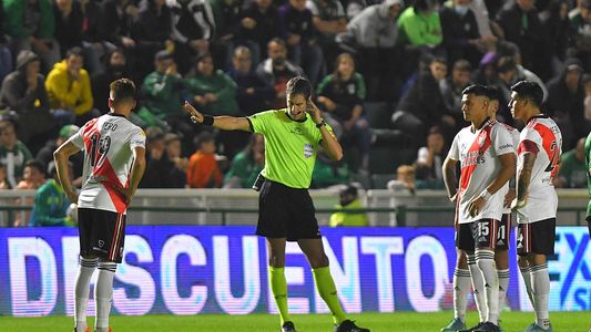 Beligoy tiró nafta al fuego del VAR por la polémica en el penal que le dieron a River