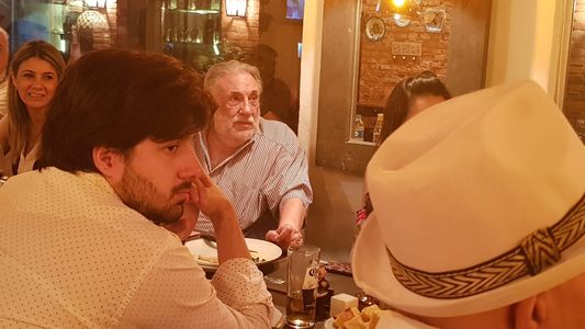 Humberto Rubín agasajó con una cena al equipo de El Saber va Contigo