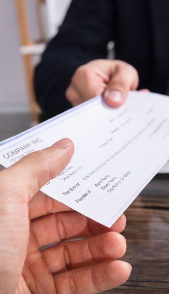 ¿Cuánto tiempo tengo para cobrar un cheque en Argentina?