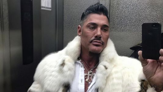 Revuelo en las redes por la aparición del doble de Ricardo Fort