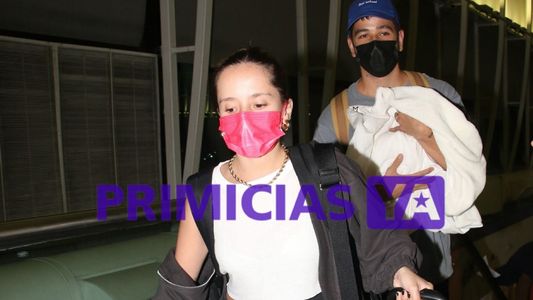 Las fotos de Camilo y Evaluna Montaner con Índigo en Ezeiza: volvieron a Miami con Mau y Ricky
