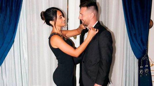 Estalló el verano: Antonela Rocuzzo posó en bikini y la actitud de Lionel Messi llamó la atención