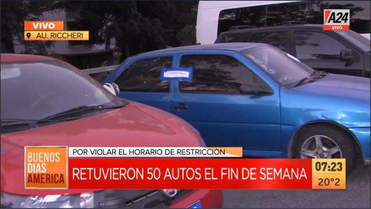 Retienen alrededor de 50 vehículos por violar el horario de circulación permitido