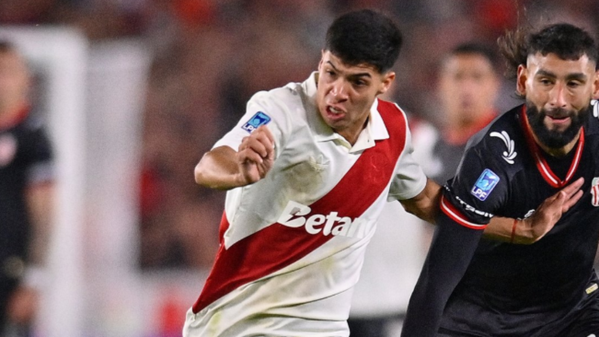 Con Otamendi y Correa